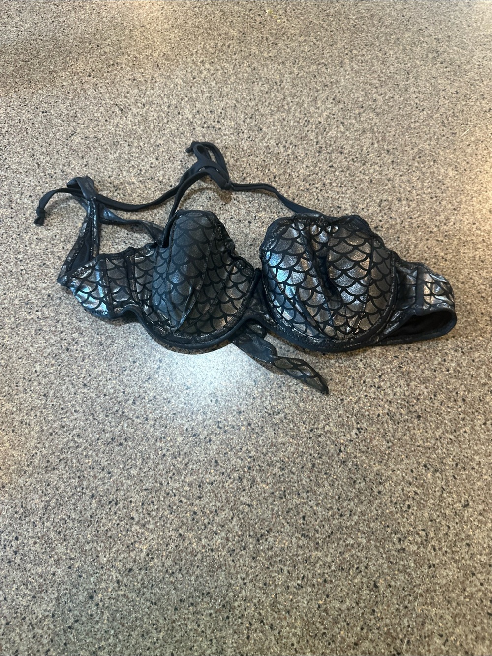 Hot Topic swim suit top